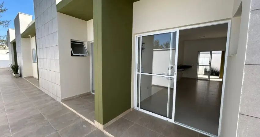 Casa no bopiranga em itanhaém, lado praia a 60m do mar com 02 dormitórios, piscina, área gourmet e financiamento bancário disponível