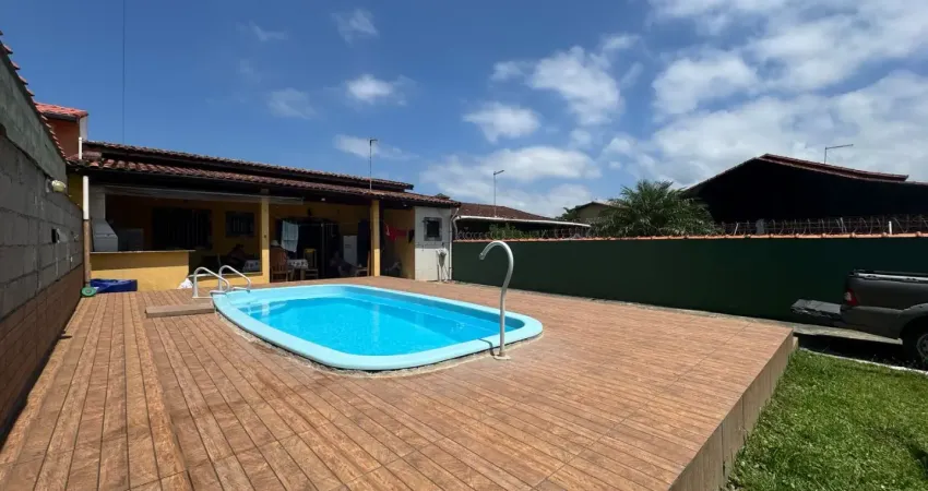 Casa no bopiranga em itanhaém, lado praia a 500m do mar com piscina, área gourmet, árvores frutíferas e vaga para 04 automóveis