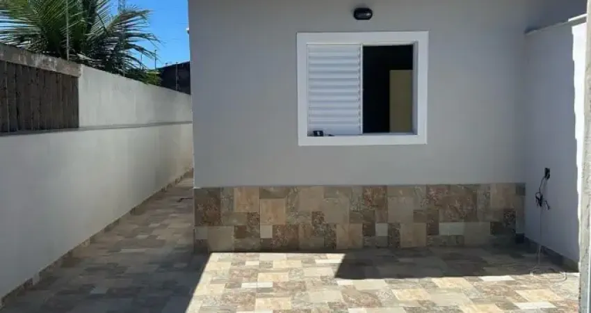 Casa com Piscina no Jardim Suarão em Itanhaém – Aceita Financiamento Bancário