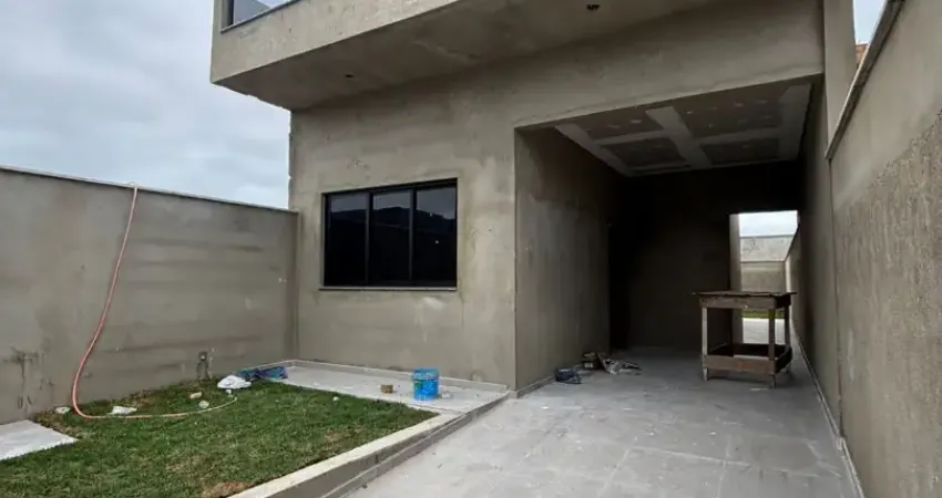Casa com 2 Suítes no Flora Rica II em Peruíbe – Espaço para Piscina e 3 Vagas