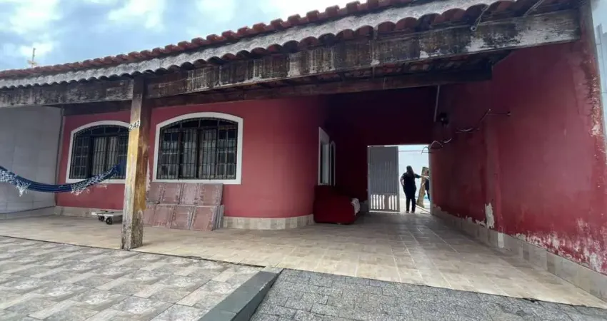 Casa para Venda em Peruíbe, Jardim Star, 3 dormitórios, 1 suíte, 1 banheiro, 8 vagas