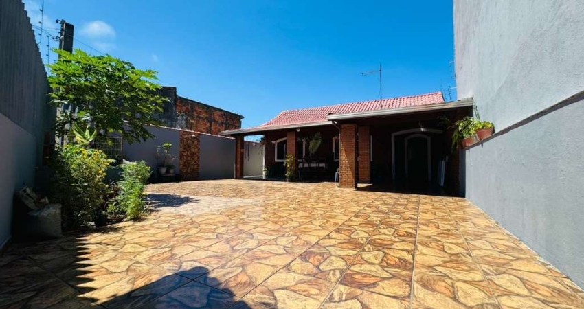 Casa para Venda em Itanhaém, Jardim das Palmeiras, 2 dormitórios, 2 banheiros, 5 vagas
