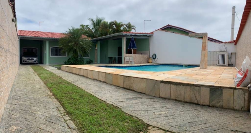 Casa para Venda em Itanhaém, Jardim Grandesp, 3 dormitórios, 1 suíte, 1 banheiro, 4 vagas
