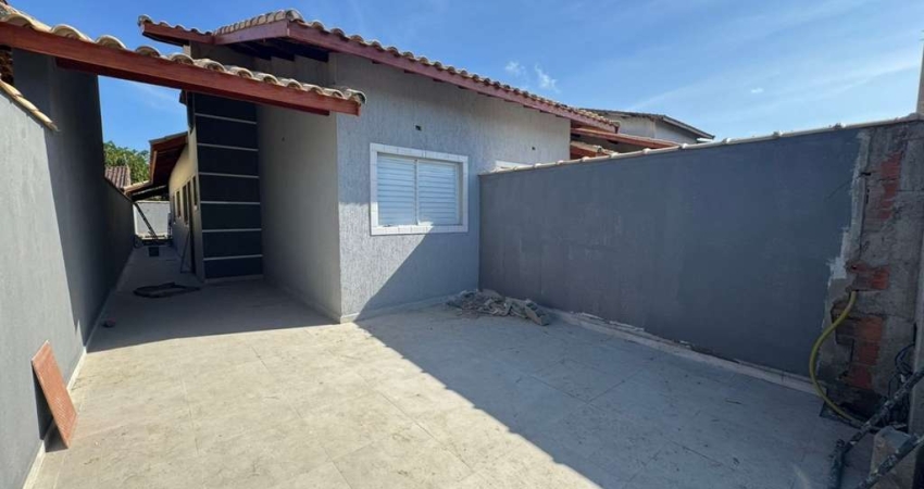 Casa para Venda em Peruíbe, Josedy, 2 dormitórios, 1 suíte, 1 banheiro, 2 vagas