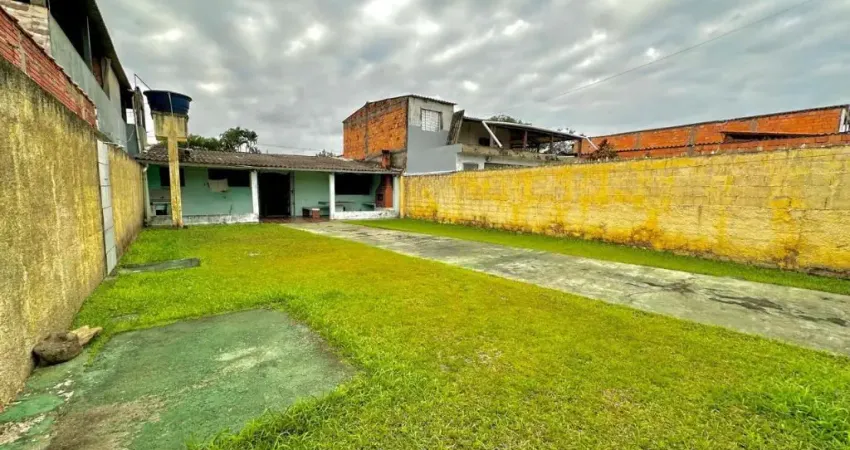 casa na praia com 2 quartos em Itanhaém por R$ 140.000,00