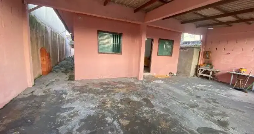 Casa lado praia, a 1,400 metros do mar, em itanhaém por r$ 220.000,00