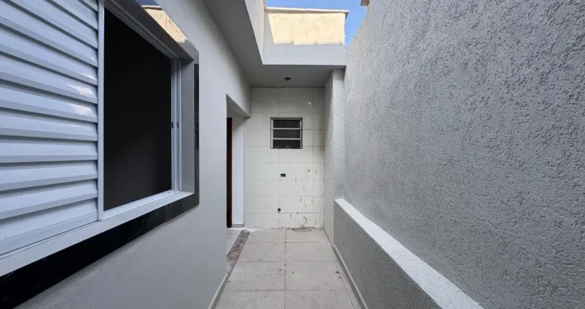 Casa lado serra, a 150 metros da rodovia, em itanhaém por r$ 250.000,00