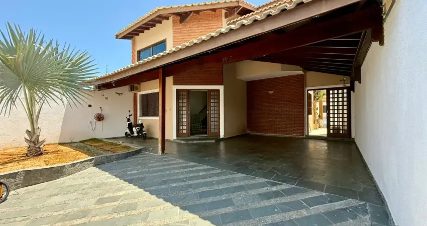 Casa na praia a 250 metros do mar com 3 quartos, area gourmet e piscina