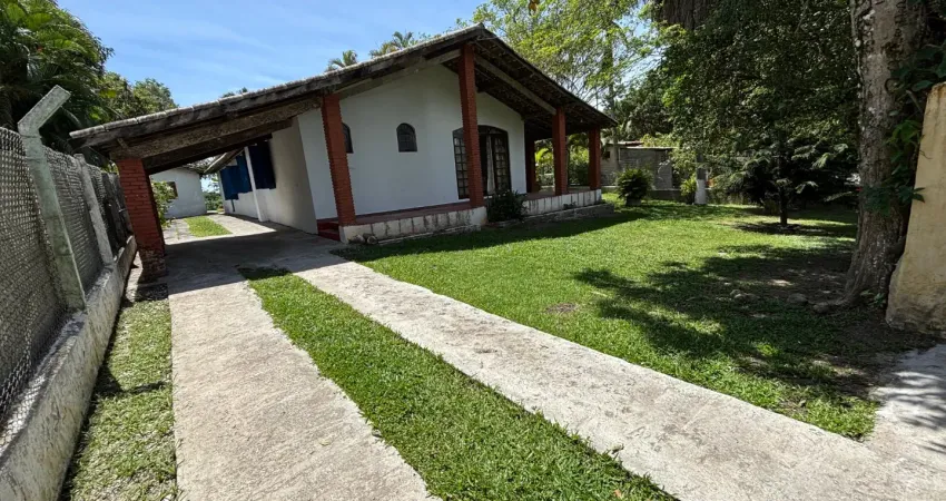 Chacara localizada lado serra com 5 quartos e 1500m², area gourmet com churrasqueira e arvores frutiferas