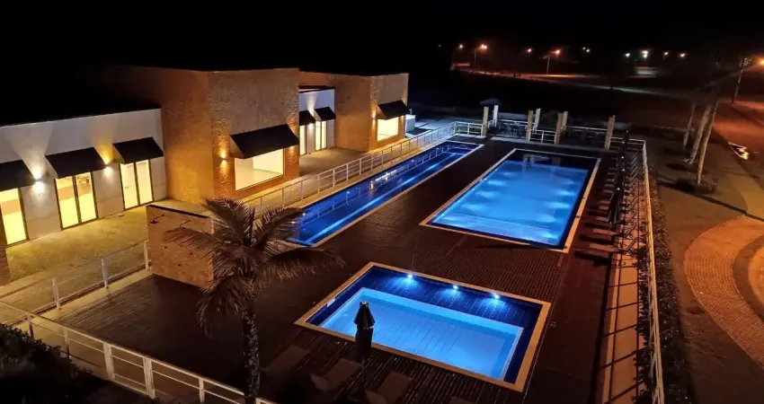 Terreno em condomínio fechado localizado lado praia a 1000 metros do mar com quadra poliesportiva, piscina, academia, playground, salão de festas e salão de jogos