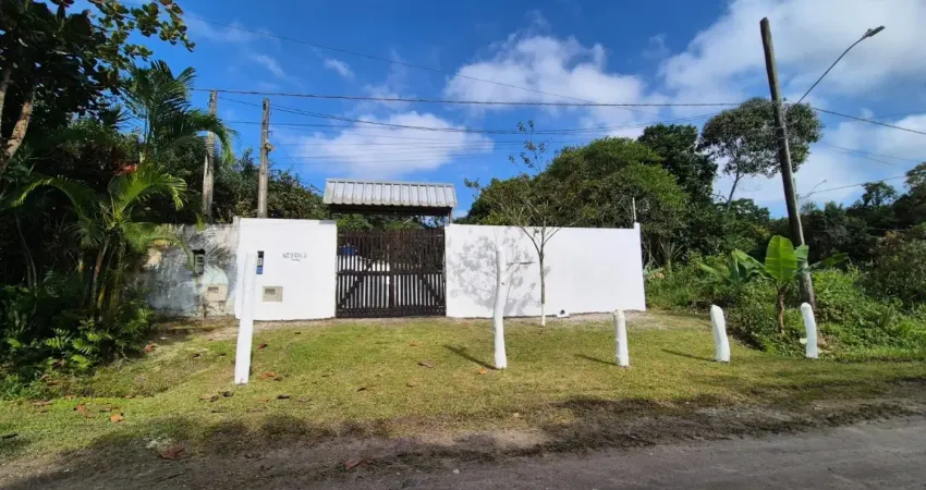 Casa localizada lado serra em Itanhaém, com área gourmet e churrasqueira – Escritura
