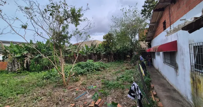 Terreno localizado em Peruíbe, a 4,3 km do mar, em rua pavimentada, com 250 m² de área total – Contrato + IPTU.