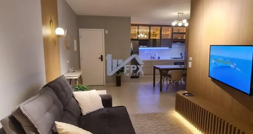 Apartamento localizado lado praia frente mar em rua calçada, com 2 quartos (sendo 1 suíte) - Escritura