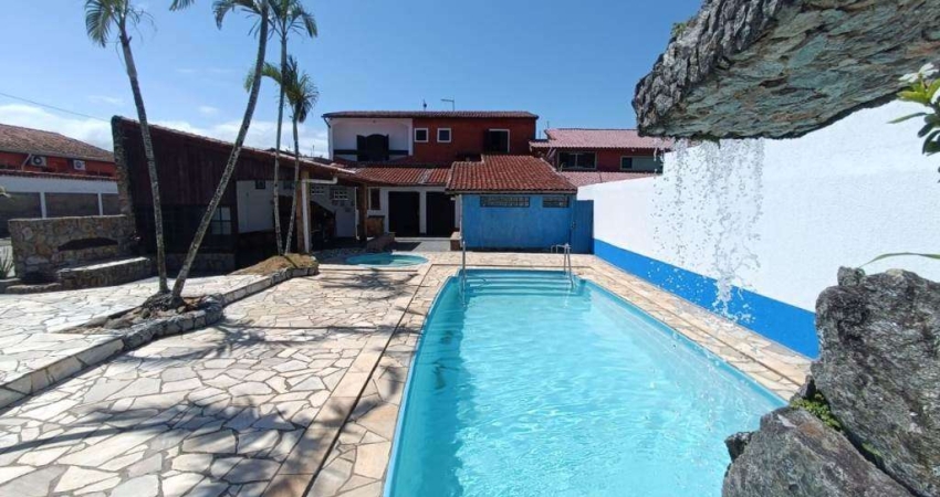 Casa para Venda em Itanhaém, Jardim Grandesp, 6 dormitórios, 1 suíte, 4 banheiros, 12 vagas
