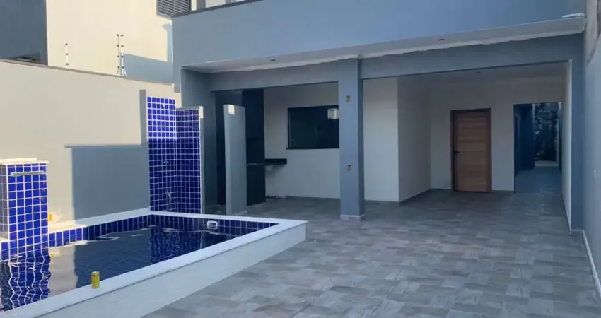 Casa para Venda em Peruíbe, Nova Peruibe, 2 dormitórios, 1 suíte, 2 banheiros, 2 vagas