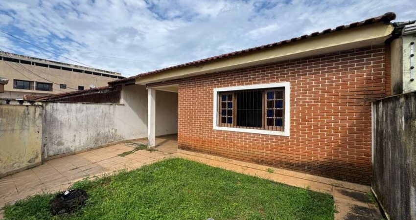 Casa para Venda em Peruíbe, Jardim Icaraíba, 4 dormitórios, 2 banheiros, 4 vagas