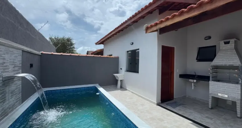 Casa geminada com churrasqueira e piscina, no bairro jamaica