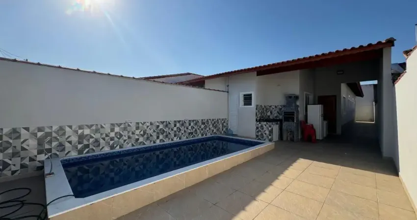 Casa à venda com piscina e área gourmet, no bairro jardim jamaica