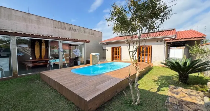 Casa à venda com piscina e área gourmet, no bairro jardim grandesp
