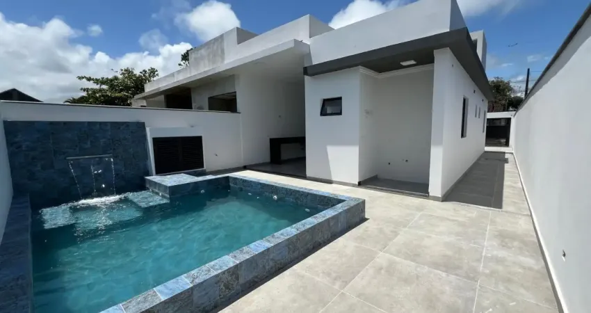 Casa à 700m do mar com piscina e área gourmet, no bairro jardim regina