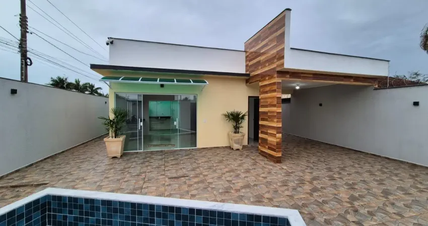 Casa à 500m do mar com piscina e área gourmet, no bairro jardim das palmeiras