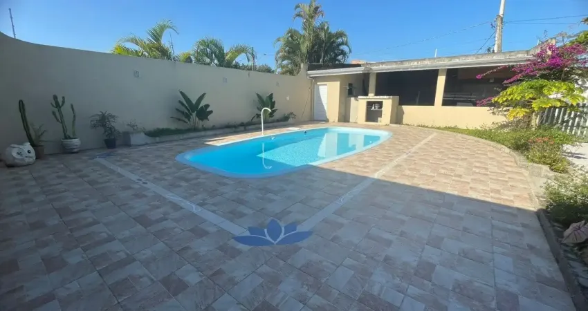 Casa à venda com piscina e área gourmet, no bairro balneário josedy