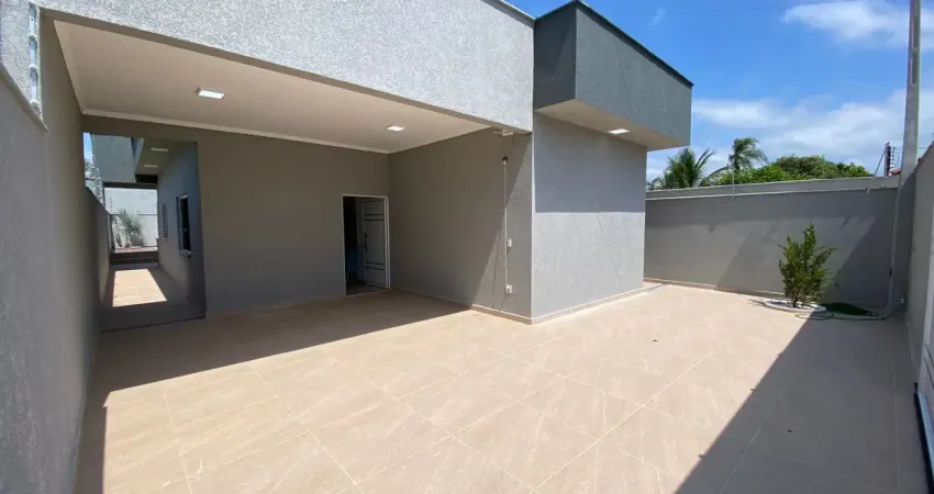 Casa à 48m do mar com piscina e área gourmet, no bairro bopiranga