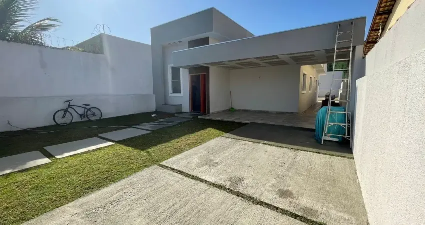 Casa à 400m do mar com piscina e churrasqueira, no bairro tupy