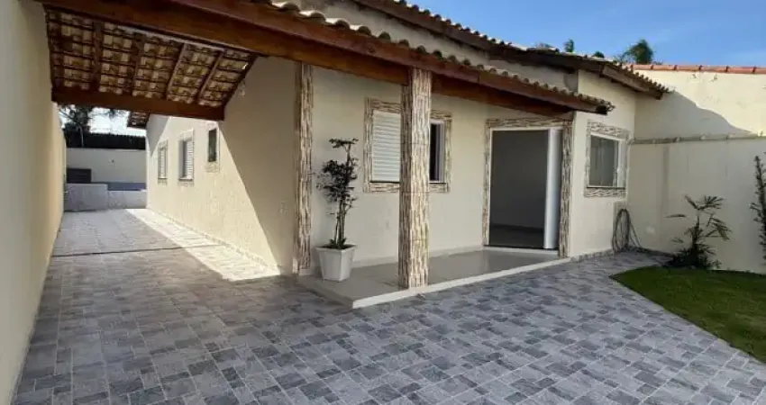 Casa à 900m do mar com piscina e área gourmet, no bairro jardim das palmeiras