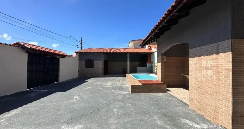 Casa à 500m do mar com piscina e área gourmet, no bairro cibratel 2