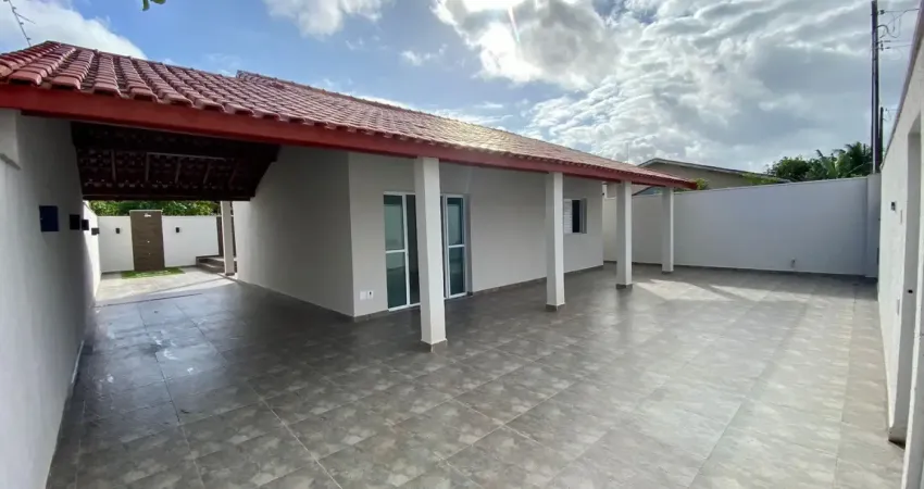 Casa à 600m do mar com piscina e área gourmet, no bairro bopiranga