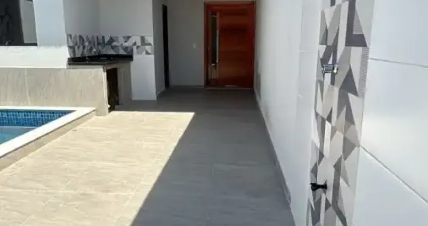 Casa à 200m do mar com piscina e área gourmet, no bairro bopiranga