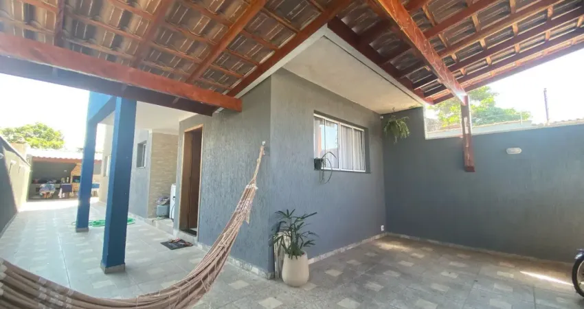 Casa à 660m do mar com piscina e área gourmet, no bairro balneário gaivota