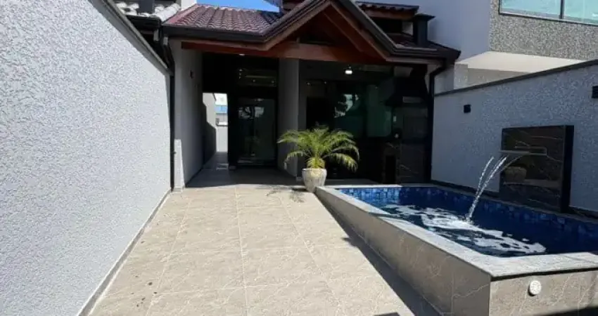 Casa à venda com piscina e área gourmet com churrasqueira, no bairro jardim ribamar
