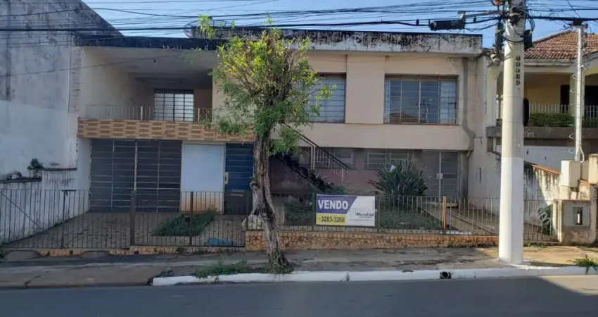 Casa à venda na Júlio Prestes, 207, Centro, Laranjal Paulista