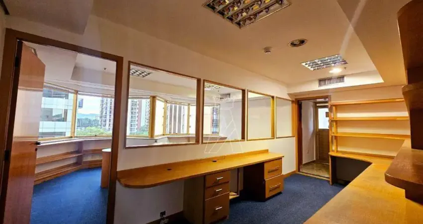 Sala comercial com 1 sala para alugar na Alameda Madeira, 258, Alphaville, Barueri