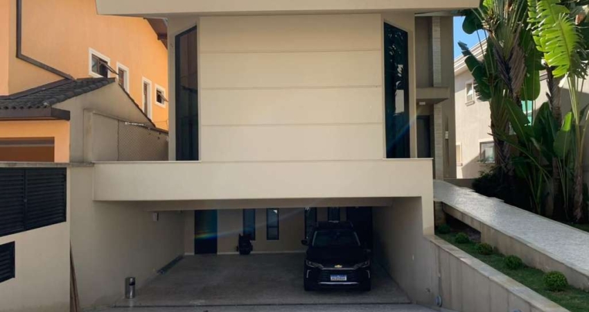 Casa com 4 dormitórios sendo 3 suítes à venda, 360 m² por R$ 3.750.000 - Alphaville - Santana de Parnaíba/SP