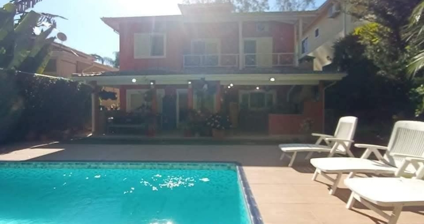 Casa em condomínio fechado com 4 quartos para alugar na Chácara dos Junqueiras, Carapicuíba 