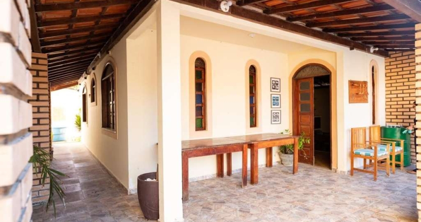 Casa para Venda em Camaçari, Jaua, 4 dormitórios, 2 suítes, 5 banheiros, 10 vagas