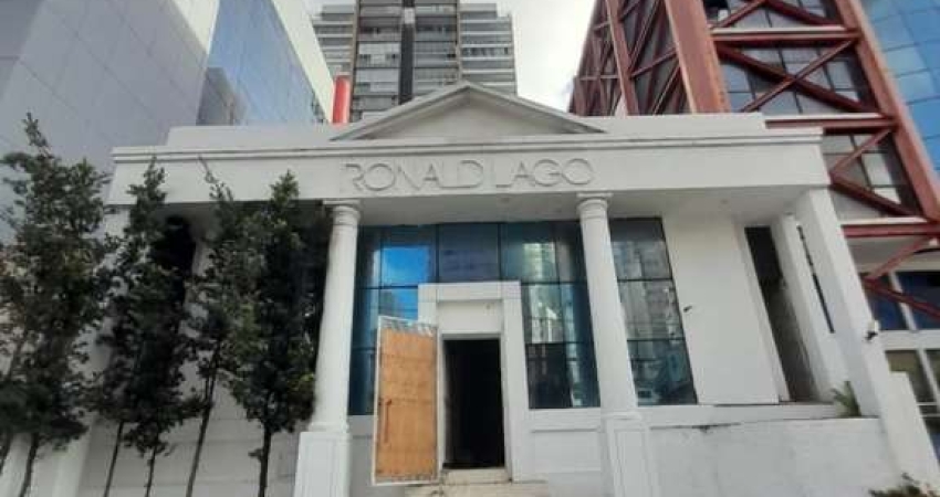 Prédio Comercial para Venda em Salvador, Alphaville, 4 banheiros, 6 vagas