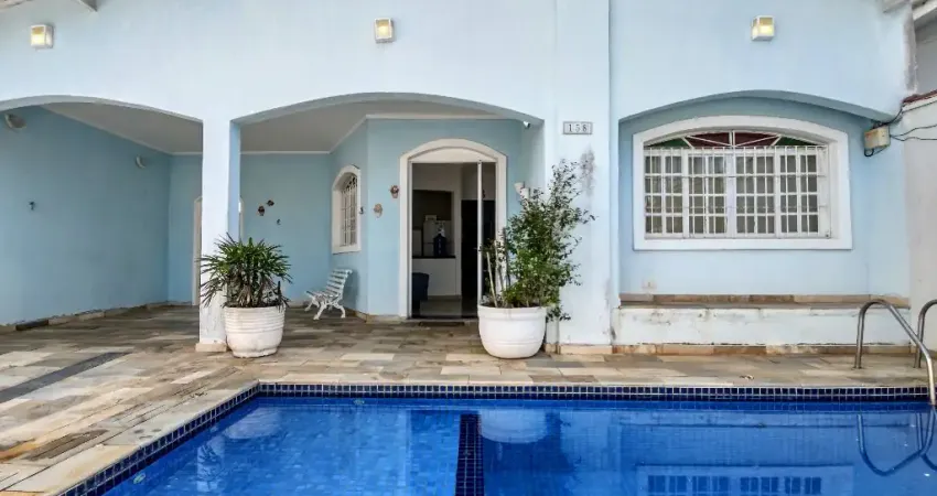 Casa com Piscina - 3 Dormitórios - Parque Oásis - Peruíbe