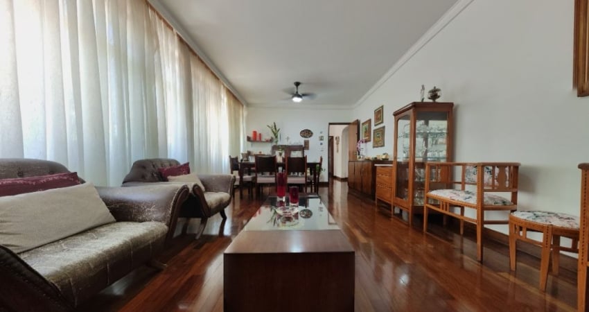 4 Quartos, Suíte, 190m², 2 vagas - 1 apto por andar