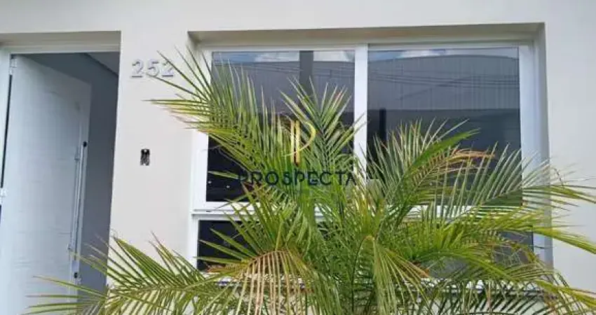 SOBRADO COM ENTRADA INDIVIDUAL COM 03 DORMITÓRIOS SENDO 01 SUÍTE NO BAIRRO SÃO L