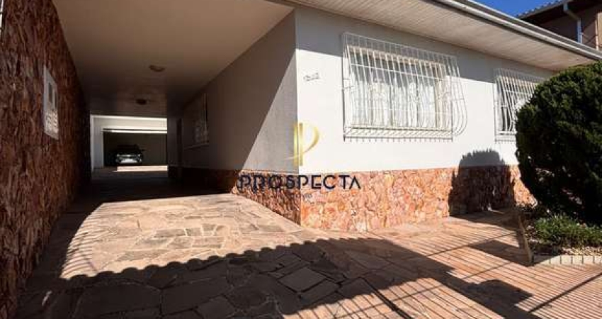 EXCELENTE CASA COM 03 DORMITÓRIOS NO BAIRRO CRUZEIRO EM CAXIAS DO SUL