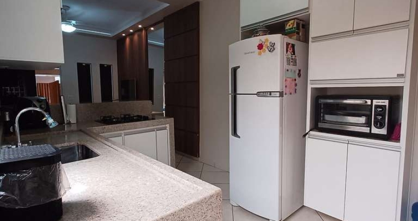 Casa com 2 quartos à venda na Rua Doutor Orlando Petrucci, Jardim Alto da Colina, Araras