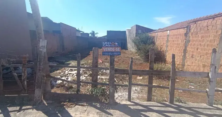 Terreno à venda na Rua Armelindo Baghin, Parque das Árvores, Araras