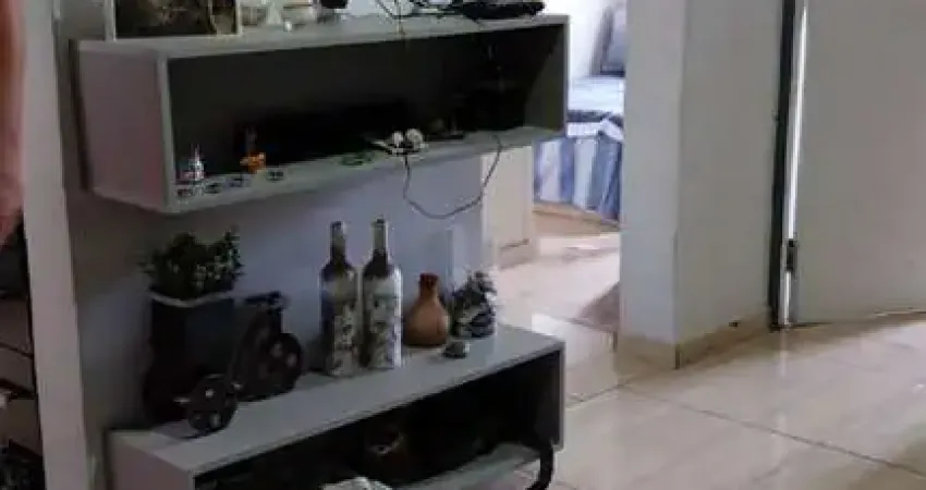 Oportunidade imperdível: Apartamento à venda em Carapicuíba-SP, no Conjunto Habitacional Presidente Castelo Branco - 1 quarto, 1 sala, 1 banheiro, 1 vaga de garagem, 45,00 m² de área!