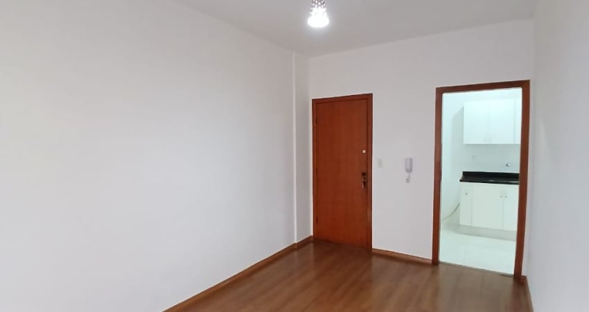 Apartamento com 3 Quartos e 2 banheiros para Alugar no Buritis.