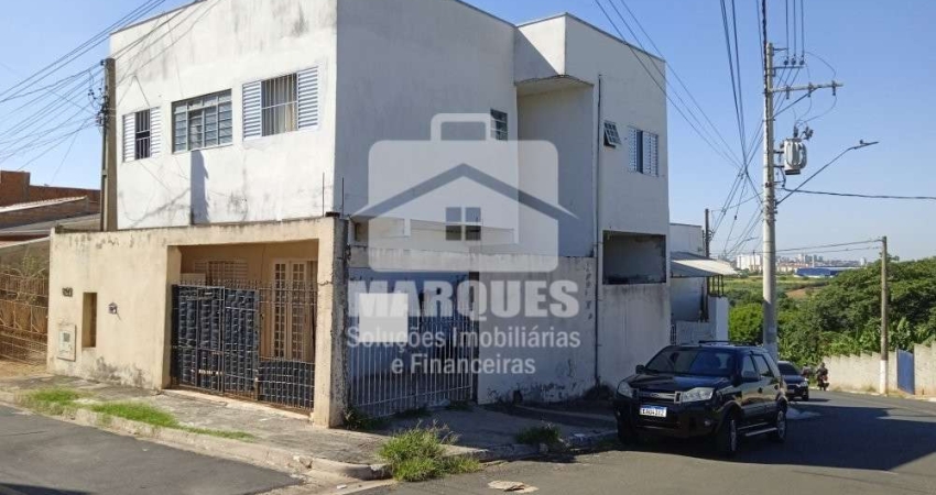 Imóvel com 4 Casas - Ideal para Investimento ou Moradia