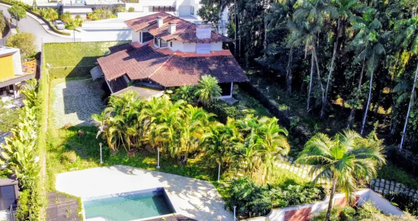 Casa à venda na Rua Orleans, América, Joinville
